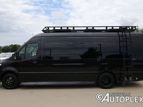 Used 2021 Mercedes-Benz Sprinter 3500 image 8