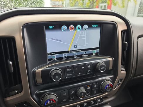 Used 2018 GMC Sierra 1500 Denali w/ Denali Ultimate Package AWD/4WD image 18