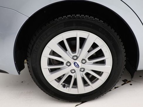 Used 2017 Subaru Impreza 2.0i Premium image 10