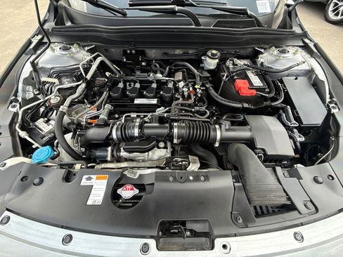 Used 2018 Honda Accord EX image 8