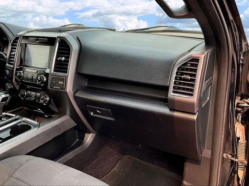 Used 2016 Ford F150 XLT w/ Equipment Group 302A Luxury AWD/4WD image 29
