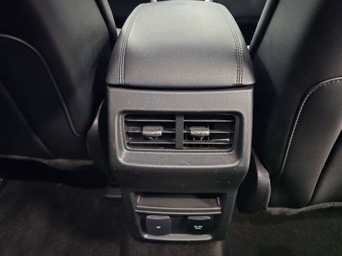 Used 2019 Ford Edge SEL w/ Equipment Group 201A FWD image 32