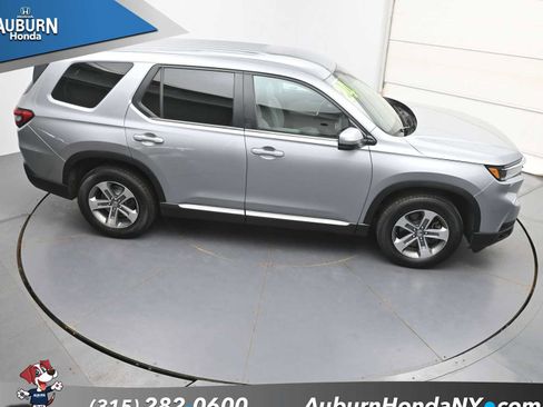 Used 2024 Honda Pilot EX-L image 33