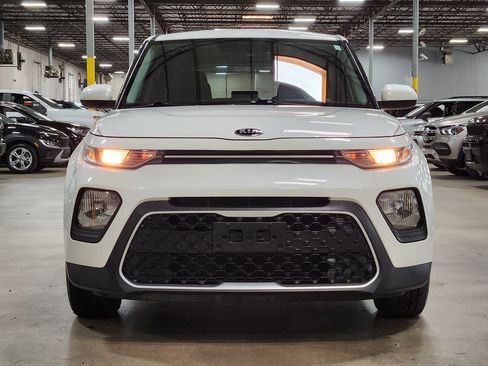 Used 2021 Kia Soul LX image 2