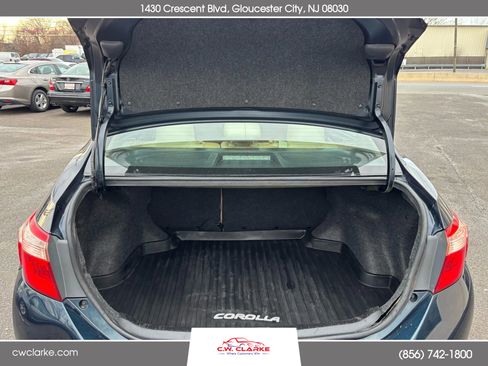 Used 2017 Toyota Corolla LE image 23