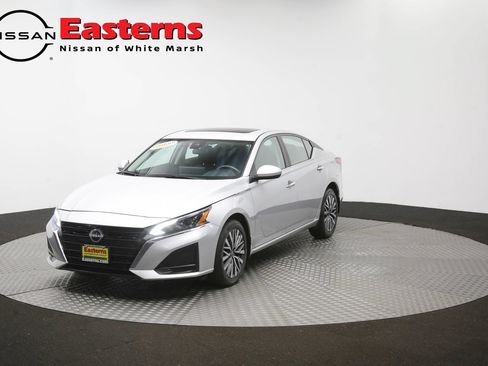 Used 2023 Nissan Altima 2.5 SV w/ SV Premium Package AWD/4WD image 54