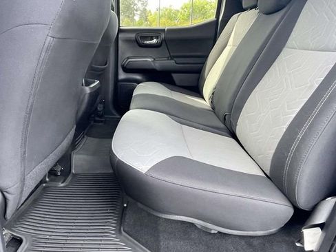 Used 2020 Toyota Tacoma TRD Sport image 9