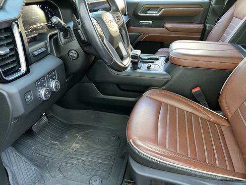 Used 2023 GMC Sierra 1500 Denali Ultimate AWD/4WD image 14