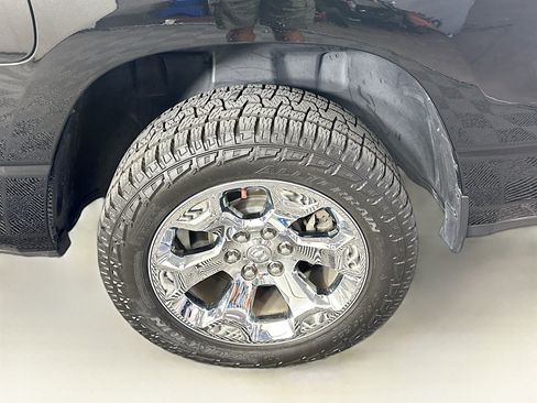 Used 2019 RAM 1500 Big Horn AWD/4WD image 11
