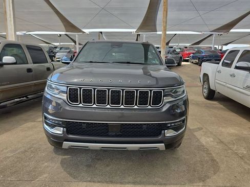 Used 2024 Jeep Wagoneer Series II AWD/4WD image 2