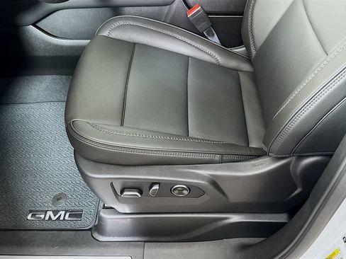 Used 2026 GMC Yukon Denali w/ Denali Reserve Package AWD/4WD image 26