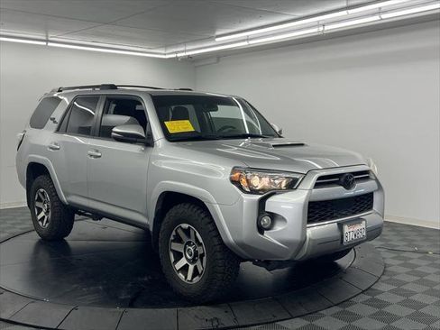 Certified 2020 Toyota 4Runner TRD Off-Road Premium image 2