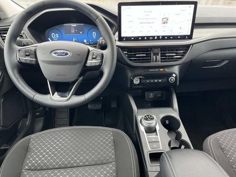 Used 2023 Ford Escape Active image 17