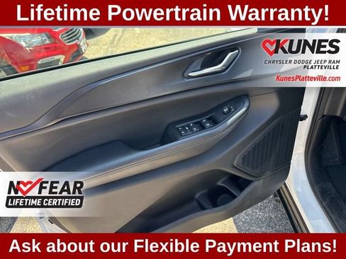 Used 2024 Jeep Grand Cherokee Altitude AWD/4WD image 16