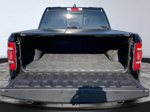 Used 2022 RAM 1500 Laramie AWD/4WD image 29