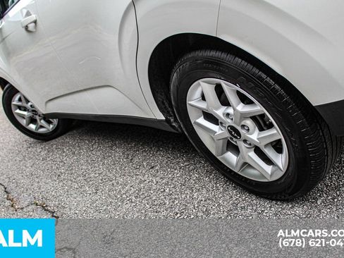 Used 2025 Kia Soul LX w/ LX Technology Package FWD image 14