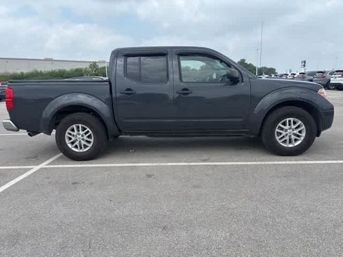 Used 2014 Nissan Frontier SV RWD image 6