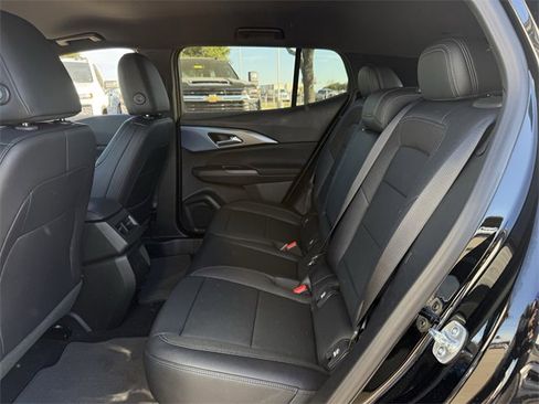 New 2026 Chevrolet Equinox EV LT image 24