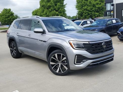 Used 2024 Volkswagen Atlas SEL Premium R-Line AWD/4WD image 33