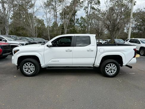 Used 2025 Toyota Tacoma SR5 w/ SR5 Upgrade Package image 2