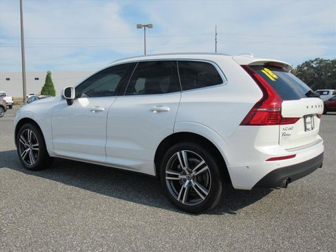 Used 2018 Volvo XC60 T6 Momentum w/ Convenience Package image 4