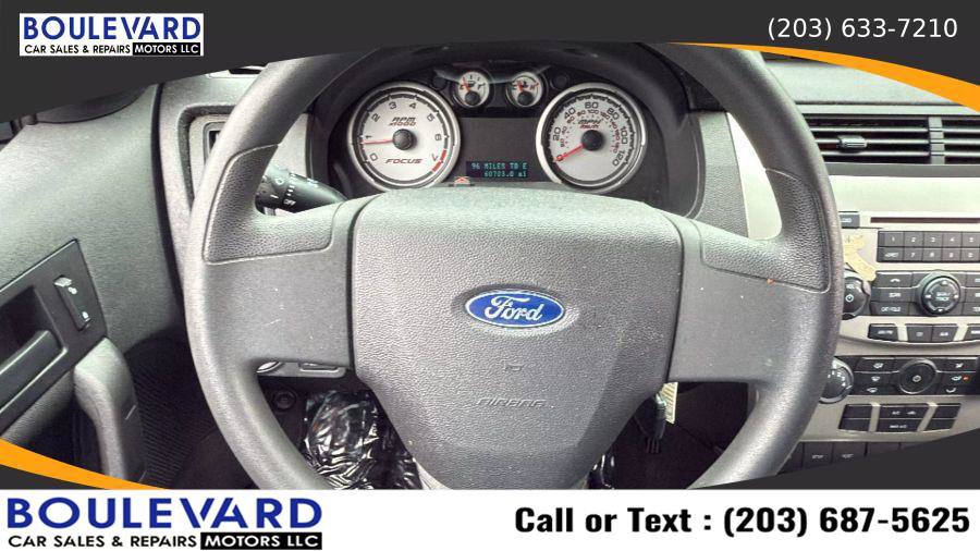 Used 2010 Ford Focus SE FWD image 18