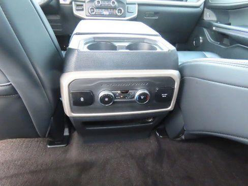 Used 2022 Ford Expedition Max XLT image 22