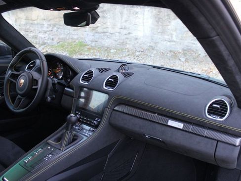 Used 2025 Porsche 718 Cayman GT4 RS image 22