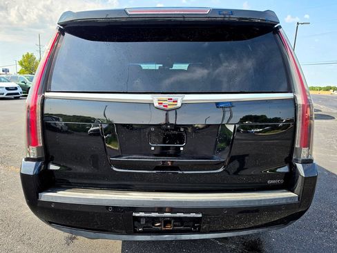 Used 2019 Cadillac Escalade Luxury AWD/4WD image 5
