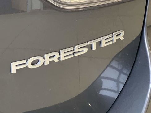 Used 2022 Subaru Forester Premium image 12