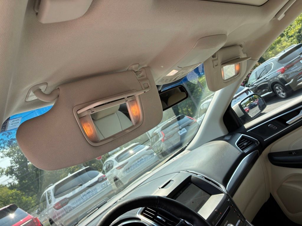 Used 2018 Ford Edge Titanium w/ Equipment Group 302A FWD image 50