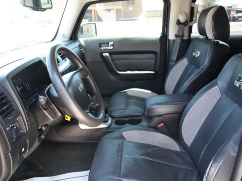 Used 2007 HUMMER H3 w/ Chrome Appearance Package AWD/4WD image 21