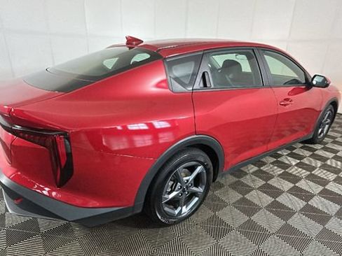 Used 2025 Kia K4 FWD image 2