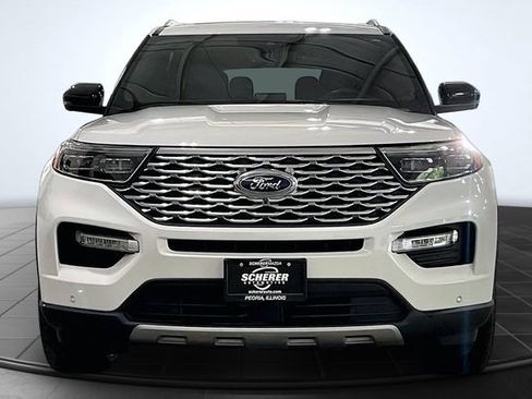 Used 2020 Ford Explorer Platinum w/ Premium Technology Package AWD/4WD image 3