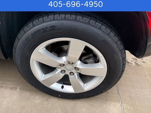 Used 2024 Land Rover Defender 110 S image 6