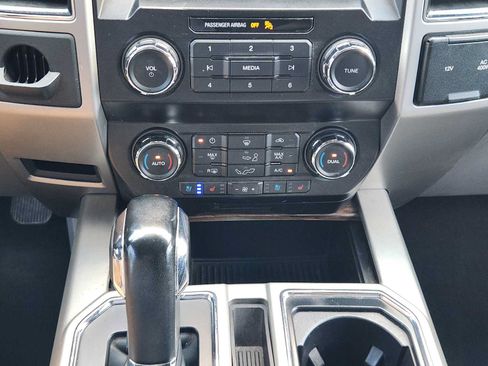 Used 2020 Ford F150 Lariat RWD image 17