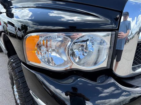 Used 2005 Dodge Ram 2500 Truck SLT AWD/4WD image 10