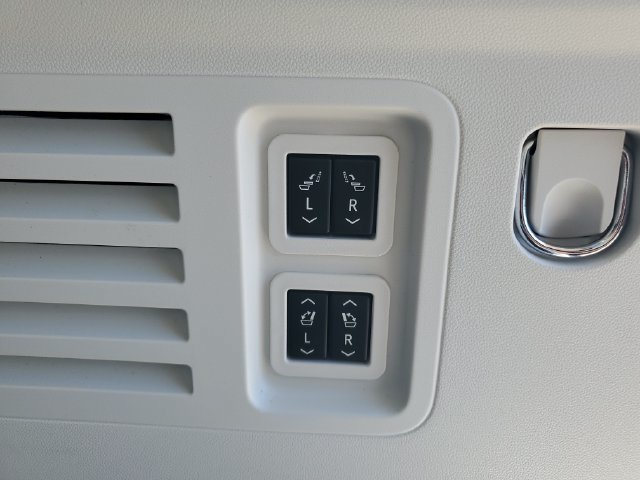 Used 2024 GMC Acadia Denali FWD image 10