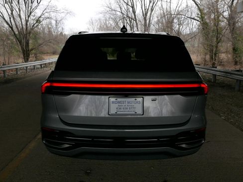 Used 2024 Lincoln Nautilus Reserve image 43