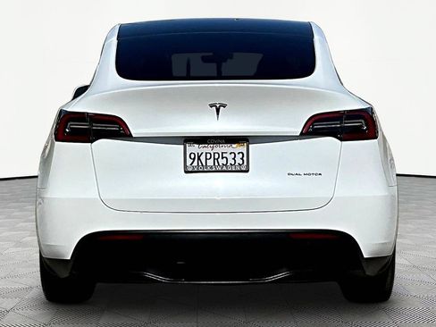 Used 2023 Tesla Model Y Long Range AWD/4WD image 5