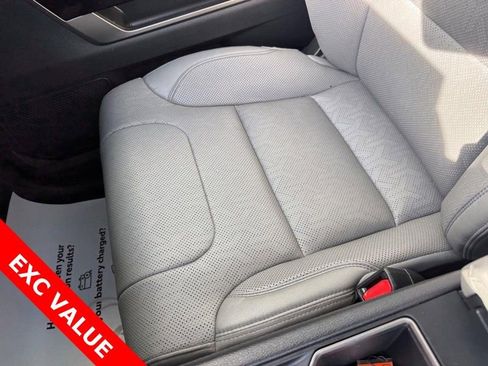 Used 2024 Toyota Tundra Limited AWD/4WD image 28
