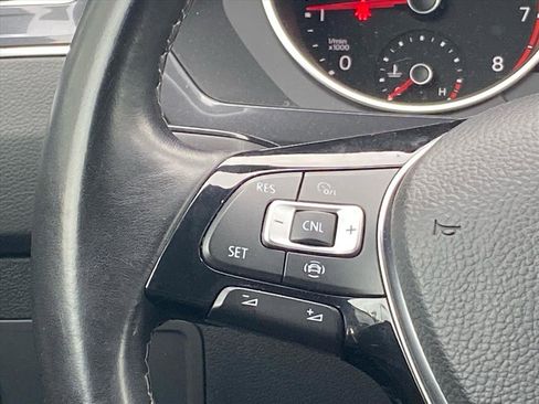 Used 2020 Volkswagen Tiguan SE R-Line w/ 3rd Row Seat Package AWD/4WD image 8