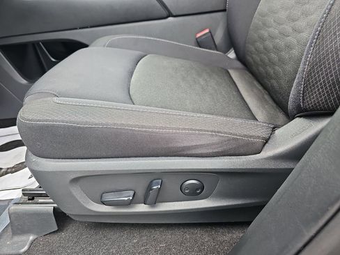 Used 2024 Nissan Pathfinder SV FWD image 32