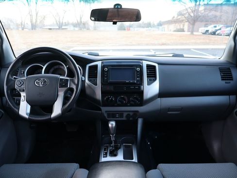 Used 2014 Toyota Tacoma PreRunner image 16