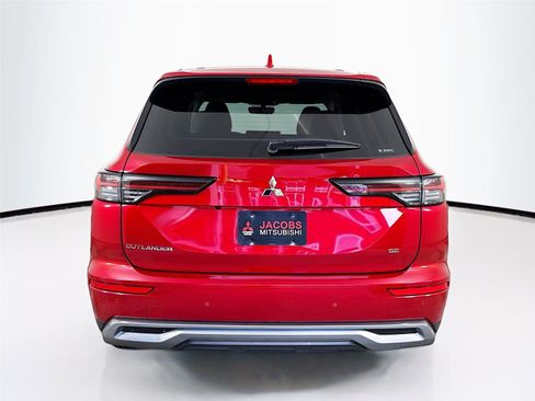 New 2025 Mitsubishi Outlander SE image 6
