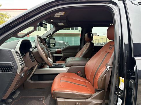 Used 2019 Ford F450 King Ranch w/ King Ranch Ultimate Package AWD/4WD image 19