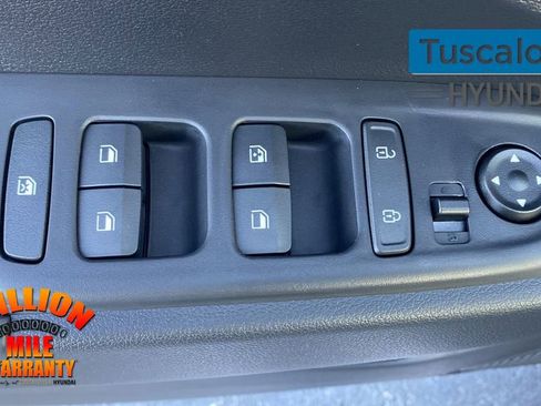 New 2026 Hyundai Venue SEL image 14