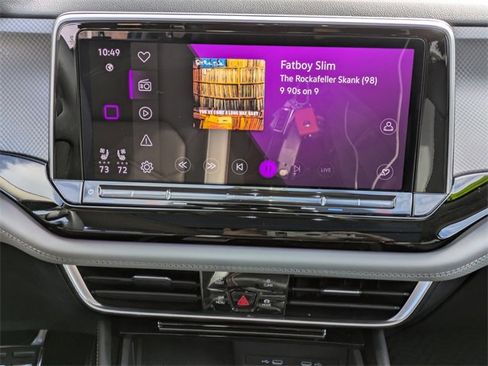 Used 2024 Volkswagen Atlas Peak Edition SE image 21