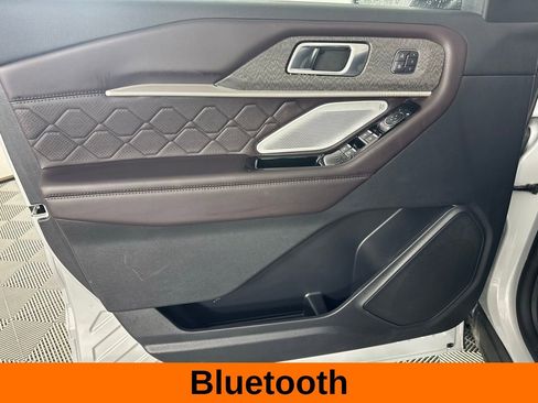 Used 2025 Ford Explorer Platinum w/ LUX Leather Package AWD/4WD image 10
