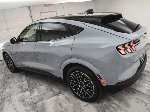 Used 2025 Ford Mustang Mach-E Premium image 4